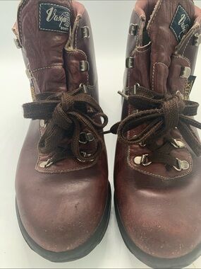 Vasque Gortex Dark Brown Leather Hiking Boots with Black Soles Mens 8 1/2